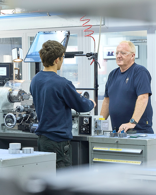 Apprenticeship left-img